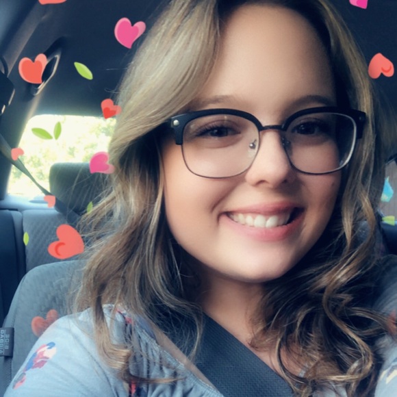 Meet your Posher, Tiffany - Picture 1 of 1